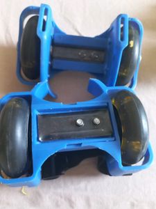 Skates Free size ,fix On Any Shoe/age,