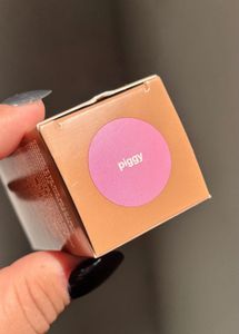 Rhode Pocket Blush Shade :- Piggy