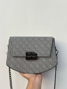 ‼️Price Reduced- Classy Sling Bag