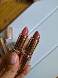 4 Nudes Lipsticks From Hollywood