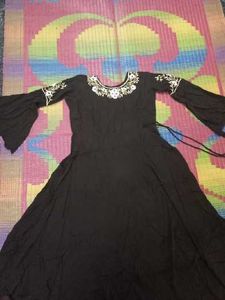 Embroidered gown with elegant pearl stone and embr