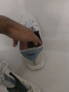 Stark fashion sneaker