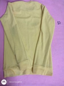 Nike Yellow full sleeve tshirt comfort for winter.