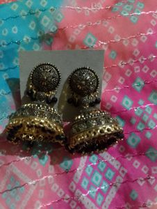Golden-black Earrings 🖤💛