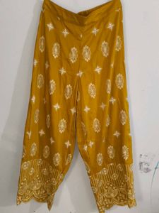 Heeposh Full Chikankari Kurta Pant Set