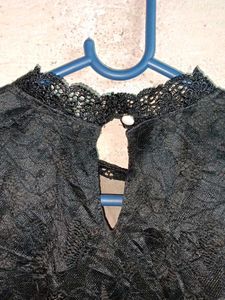 Stylish Ladies Lace Top Layered Black 🖤