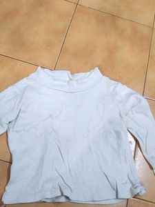 White Ribbed Full Sleeved Crop Top