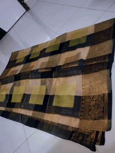 Elegant Women&#39;s Saree+stiched blouse