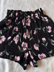 Shein Floral Printed Black Shorts
