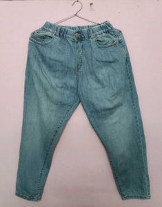 ZARA CASUAL JEANS