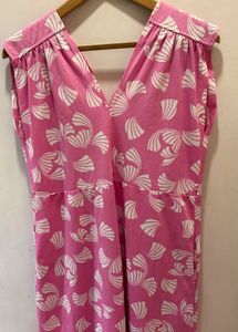 Beautiful Pink V-Neck Dress