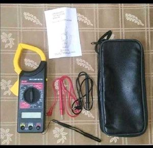 Digital Clamp Meter