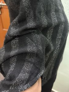 Stylish Black Striped Top