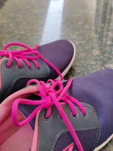 Volley Canvas Shoes - Size 7