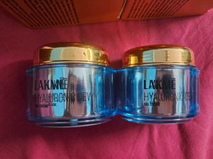 2 Lakme Hyaluronic Dewy Gel Creme