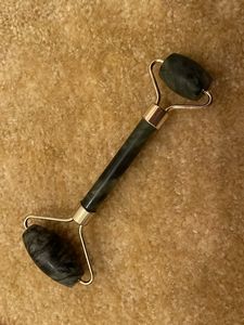 Gua Sha And Face Roller