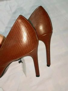 Mango Heels