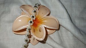 Daisy White Gold Bracelet
