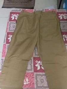 I'm selling my pant .