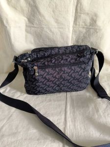 Kipling Authentic