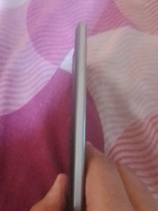 Samsung J7 Phone