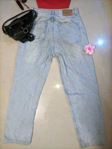 Straight Leg Denim For 350✨✨