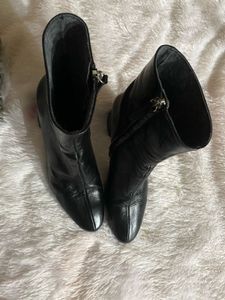 Zara Chic Black Boots