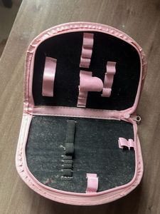 Organiser pouch with zipper