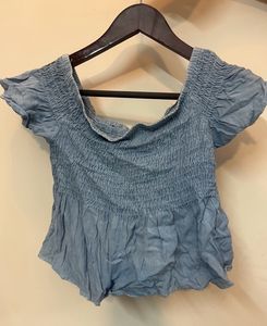 Off Shoulder Top 💙