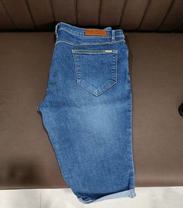 Branded Capri Knee Length From Kraus Brand