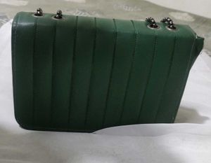 Green Shoulder Bag with Chain