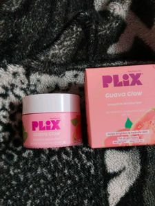 Plix Guava Glow Smoothie Moisturizer 50gm