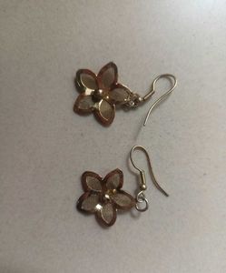 pack off 4 light weight earrings and finger ring..