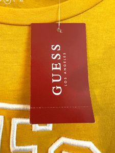 GUESS: Tshirt