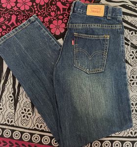 Levis Straight fit jeans