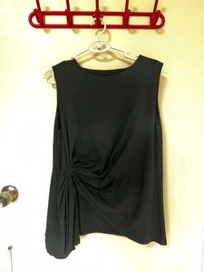 Black Sleeveless Twist Top