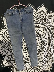 Light Wash High-Waisted Jeans
