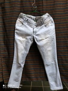 Gray Wash Jeans with Lace Detail , It Stretchable