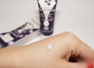 B T S korean cream glossy skin in 1 second( not a