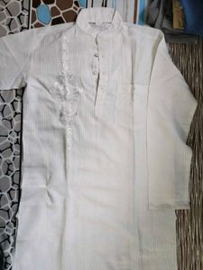 Elegant White Embroidered Kurta