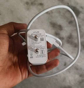Vivo FlashCharger 80w Brand New Condition