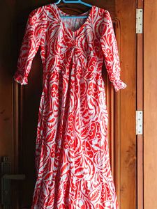 Red &amp; White Leaf Print Maxi Dress
