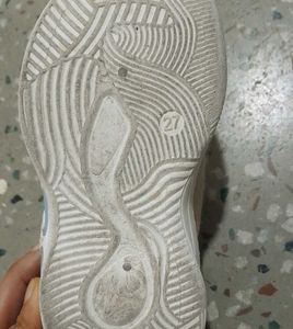 Cute Girls&#39; Sneakers