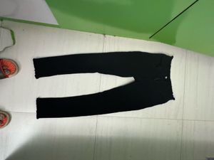 Black Denim For Slim Girls…