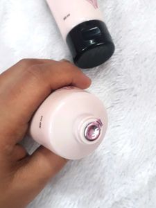 The Face Shop Rice Water Bright Foaming FaceWash4