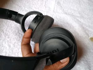 JBL TUNE 710 BTHeadphones