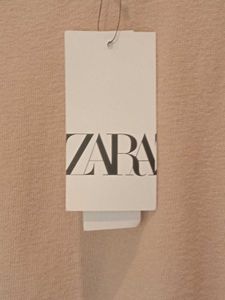 New ZARA T-shirt.. 🤍