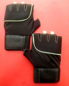 Combo Pack Of 4 Hand GLOVES