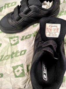 Lotto Black Velcro Sneakers For School Kuds