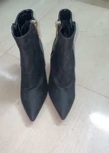 Black Boots